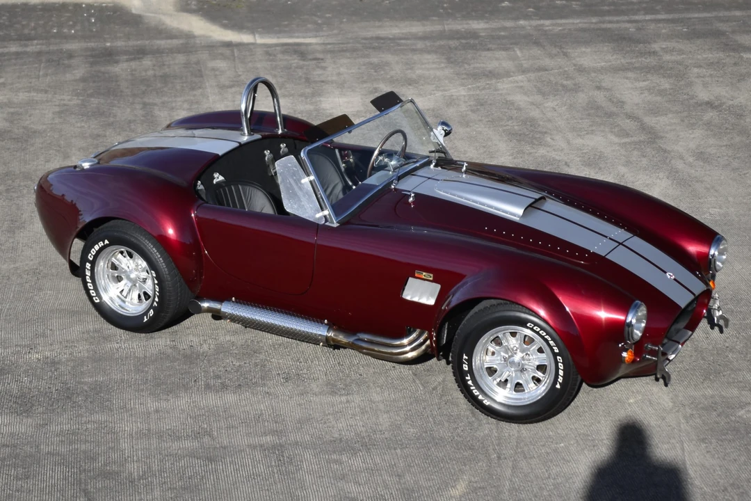 Shelby Cobra Replica - Image 9 of 31