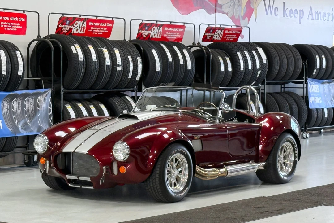 Shelby Cobra Replica - Image 25 of 31