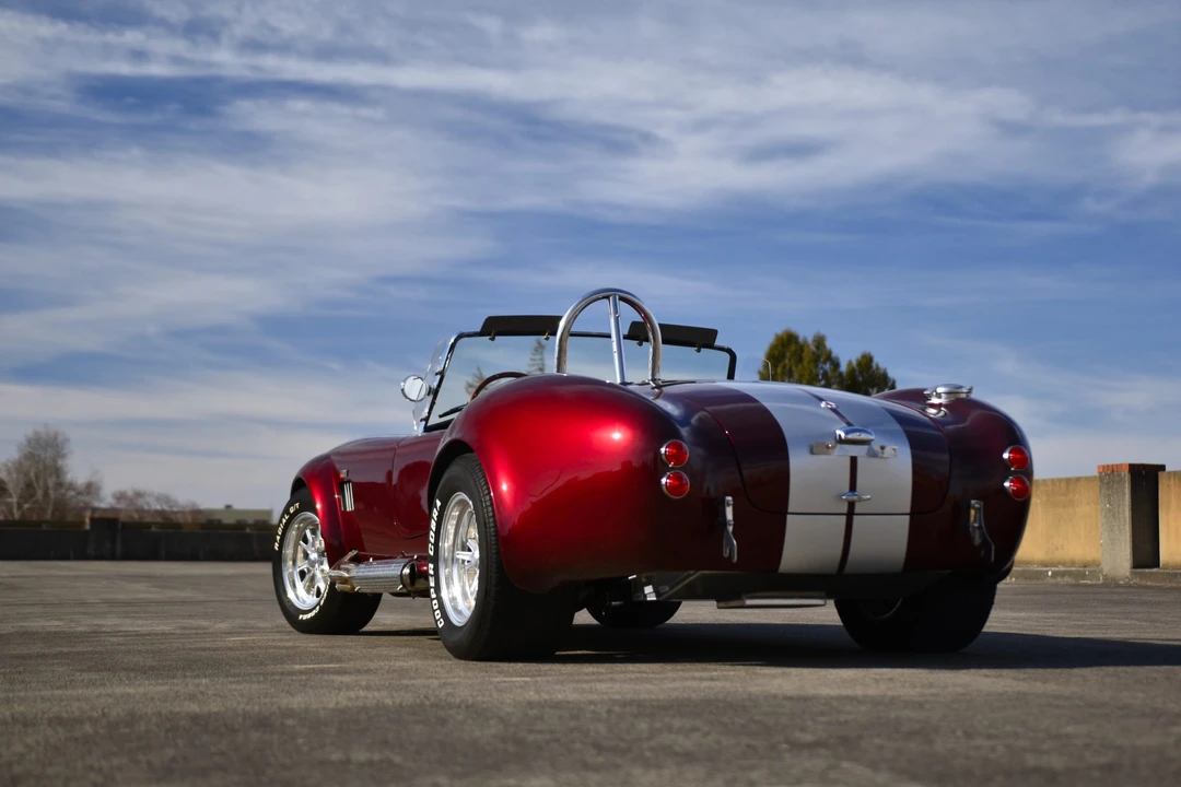 Shelby Cobra Replica - Image 17 of 31