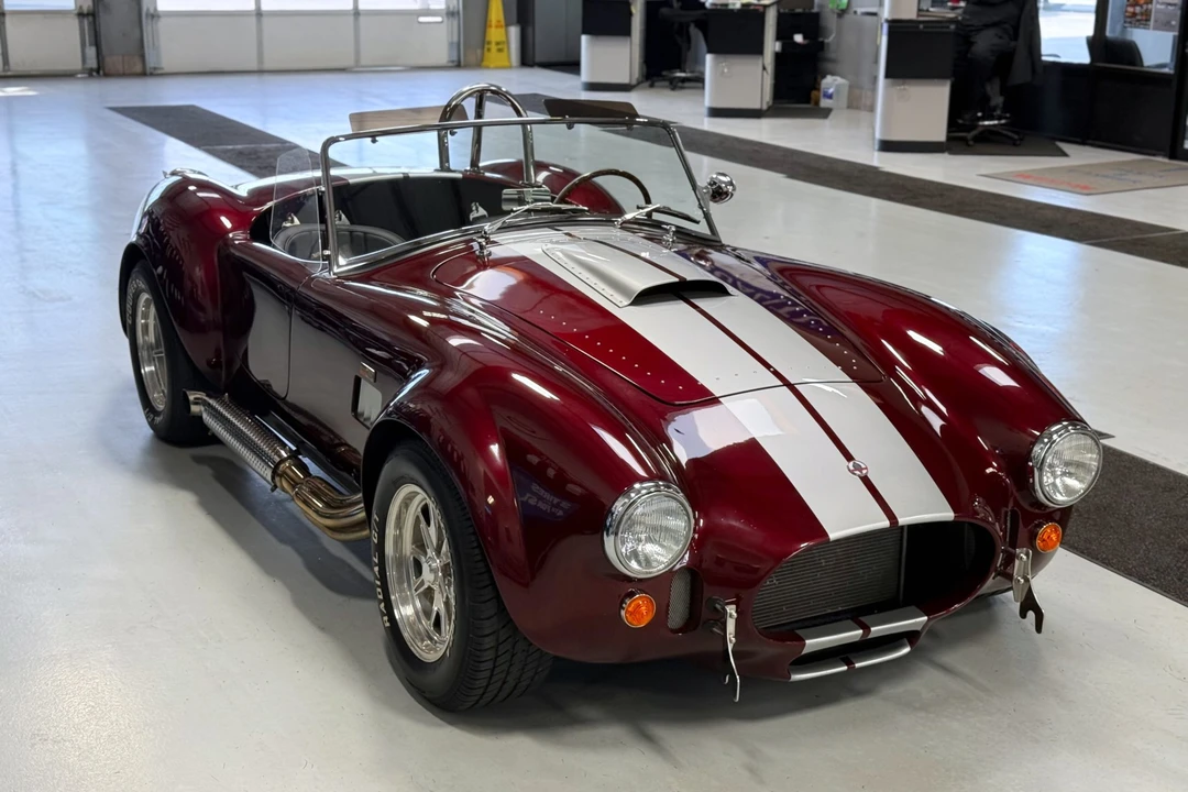 Shelby Cobra Replica - Image 29 of 31