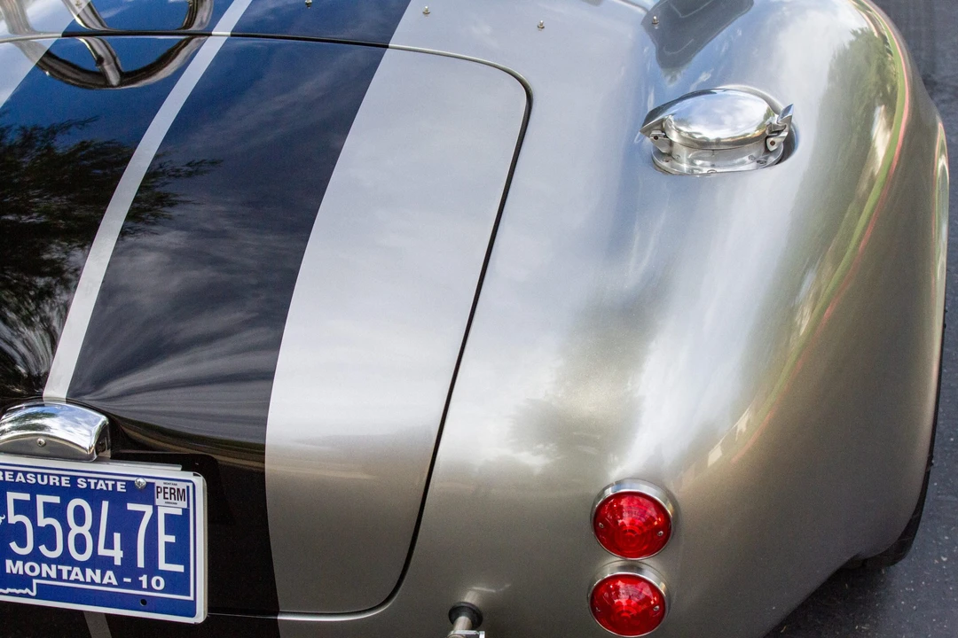 Shelby Cobra Replica - Image 25 of 31