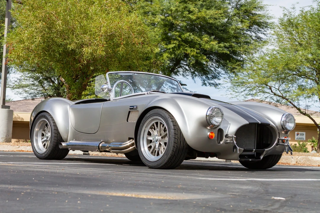 Shelby Cobra Replica - Image 3 of 31