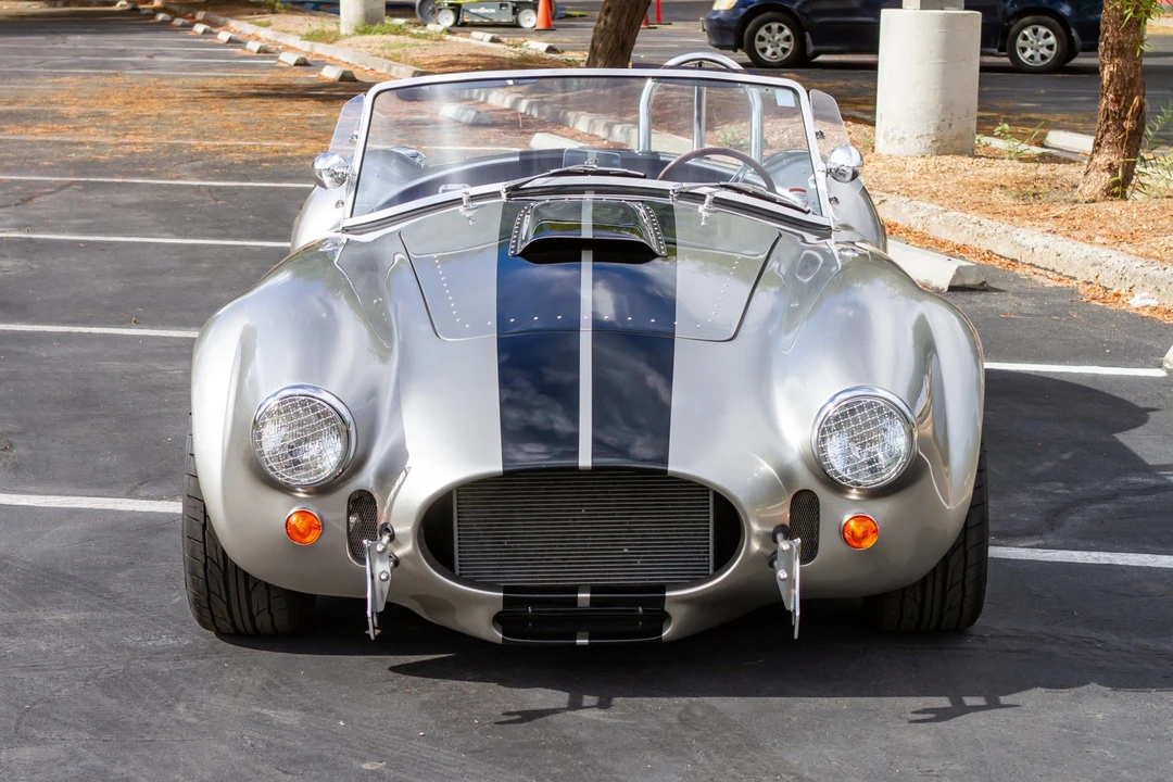 Shelby Cobra Replica - Image 2 of 31