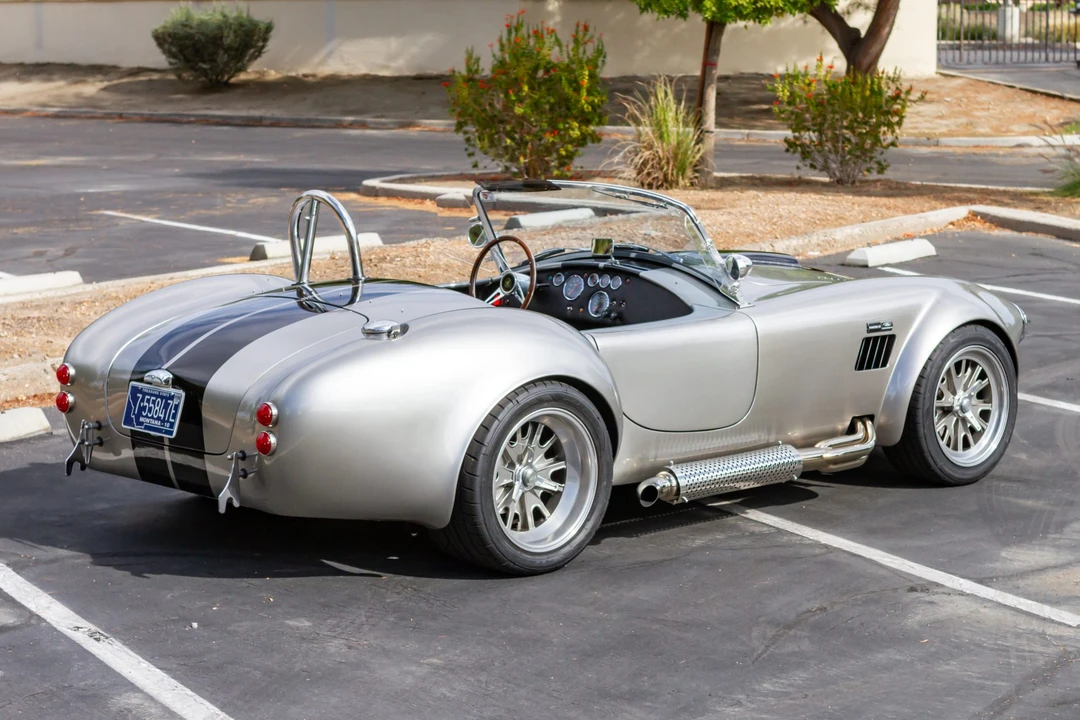 Shelby Cobra Replica - Image 5 of 31