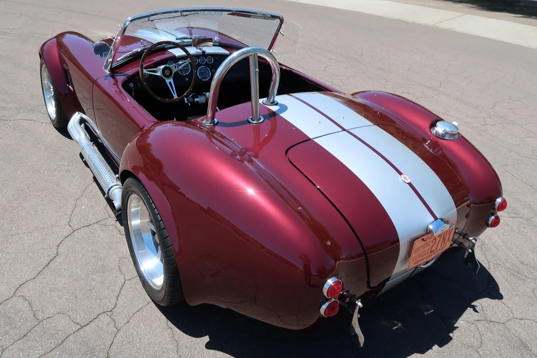 Shelby Cobra Replica - Image 10 of 31