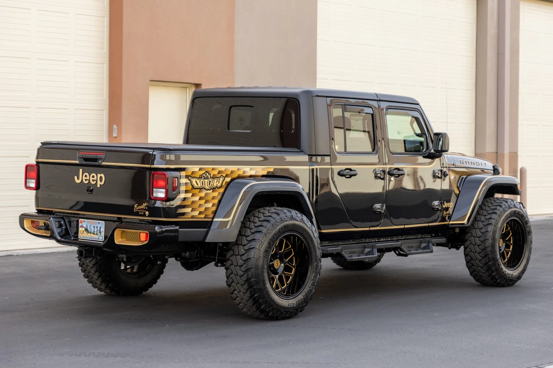 2023 Jeep JT Gladiator - Image 6 of 31
