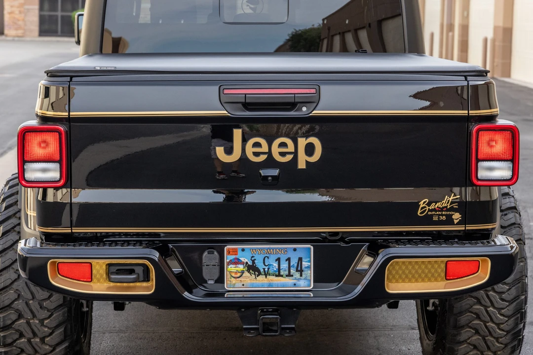 2023 Jeep JT Gladiator - Image 20 of 31