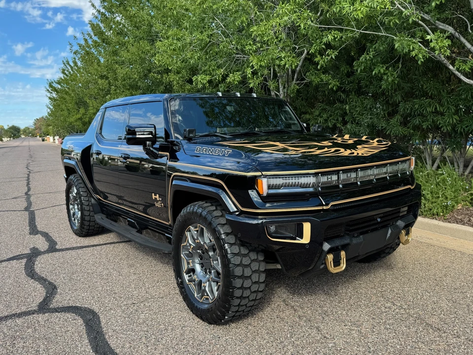 2024 GMC Hummer EV - Image 23 of 31