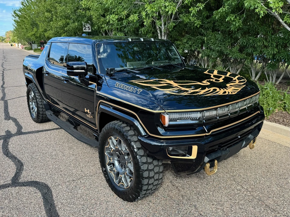 2024 GMC Hummer EV - Image 26 of 31