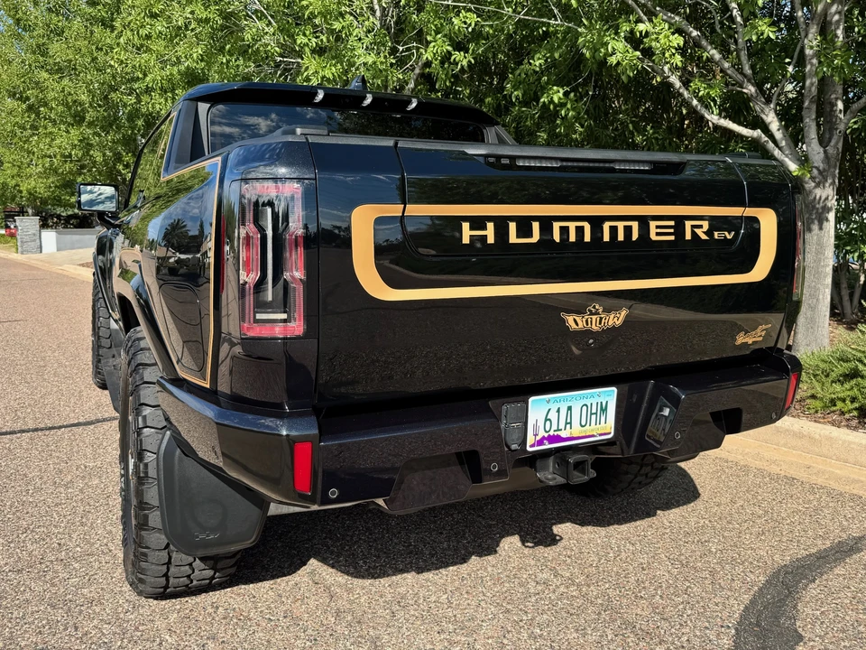 2024 GMC Hummer EV - Image 8 of 31
