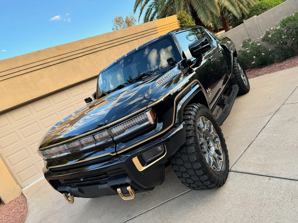 2024 GMC Hummer EV - Image 30 of 31
