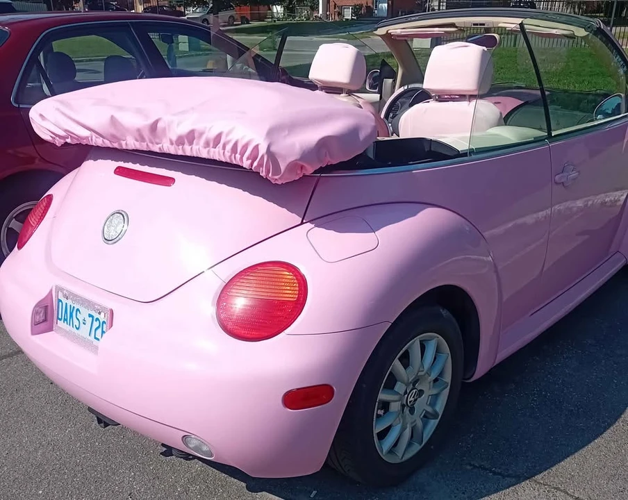 2005 Volkswagen New Beetle - Image 6 of 9