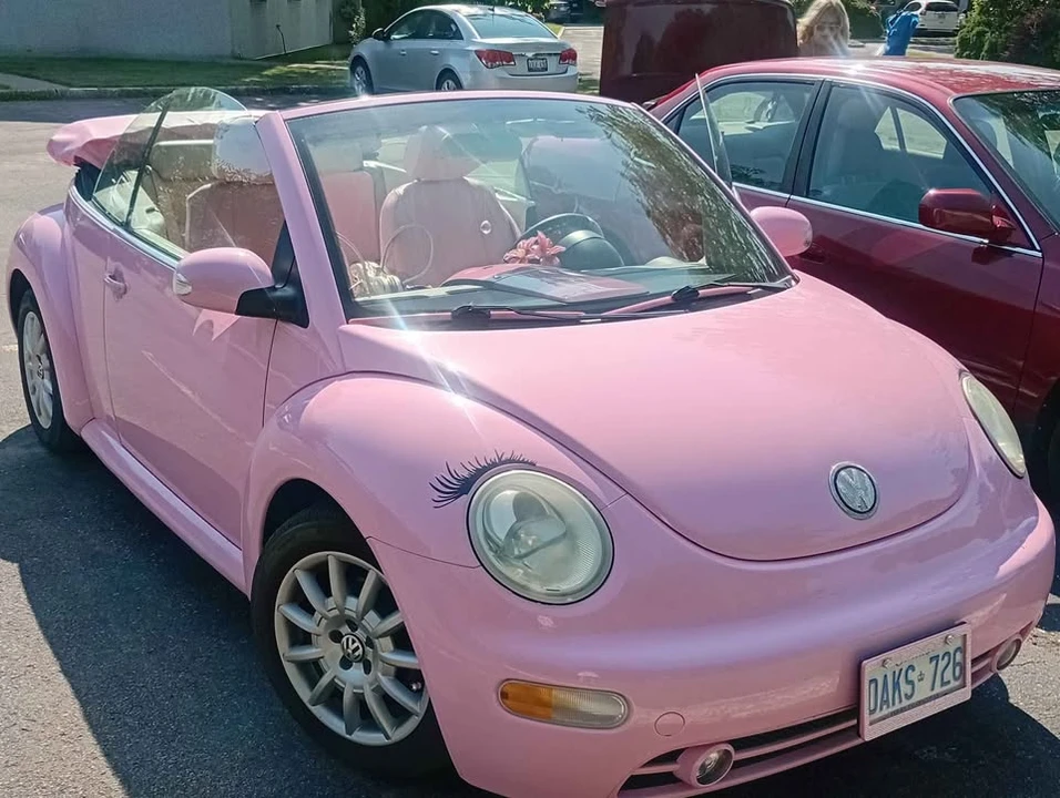 2005 Volkswagen New Beetle - Image 5 of 9