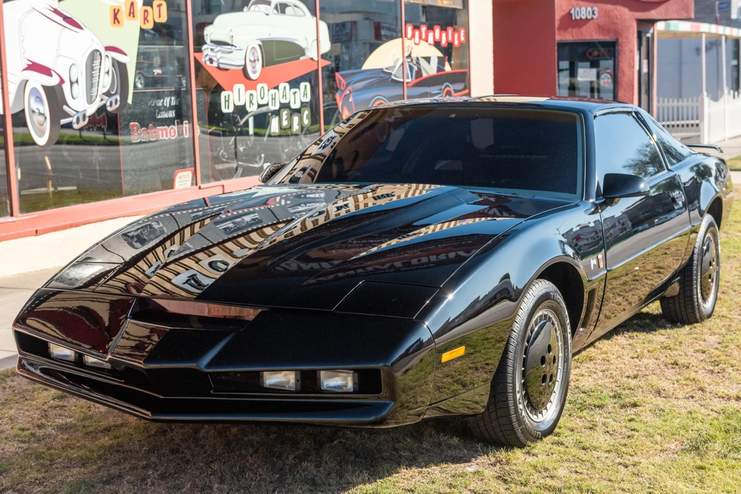 1982 Pontiac Firebird Trans Am 3rd Gen - Image 7 of 31