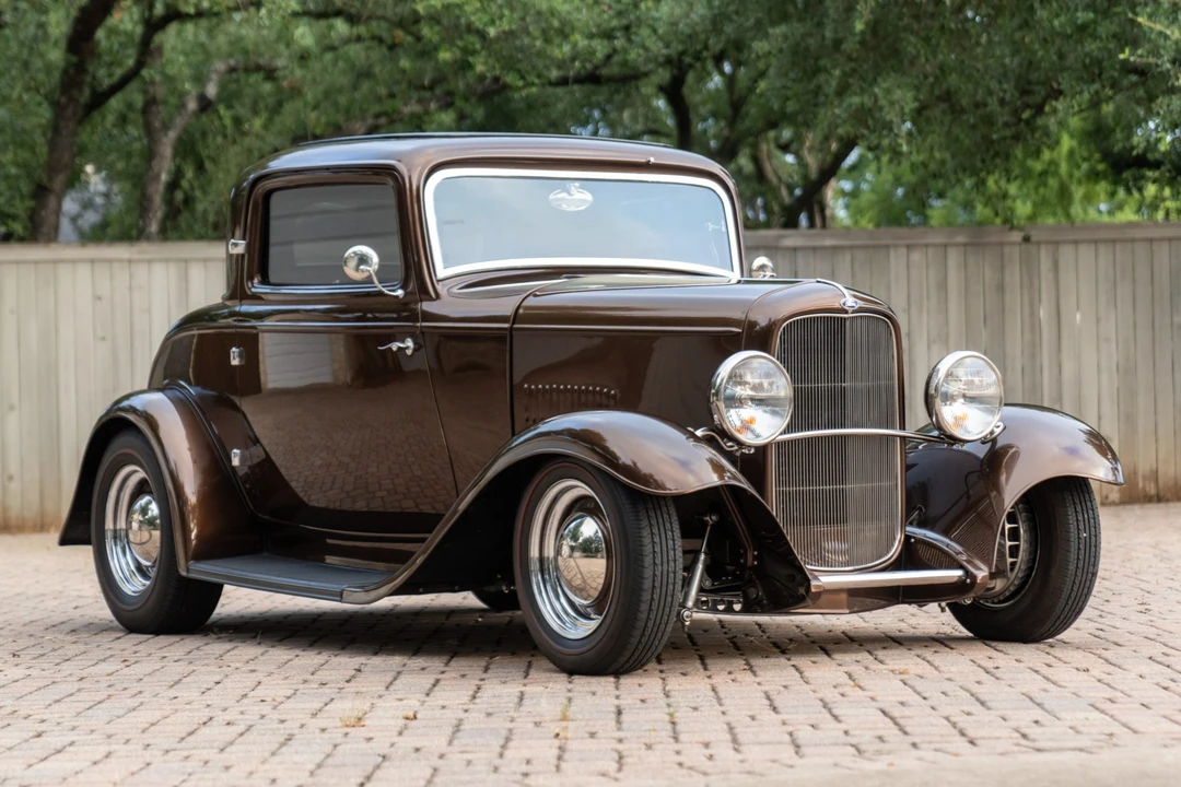 Ford Hot Rod - Image 1 of 31