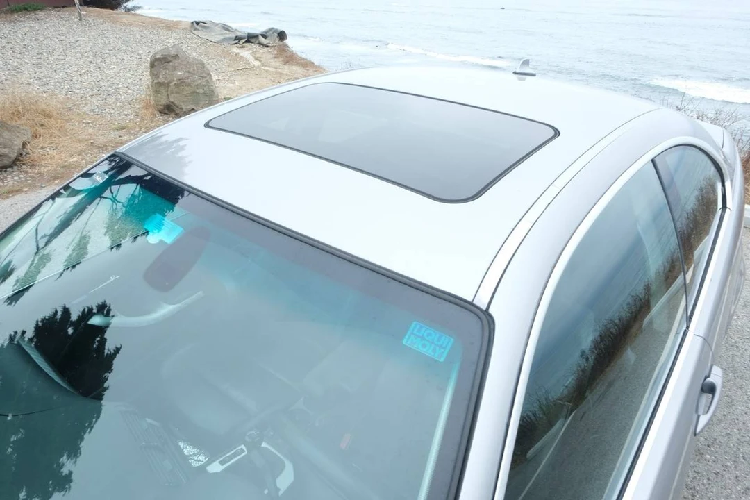 2004 BMW E46 330i & 330Ci - Image 11 of 23
