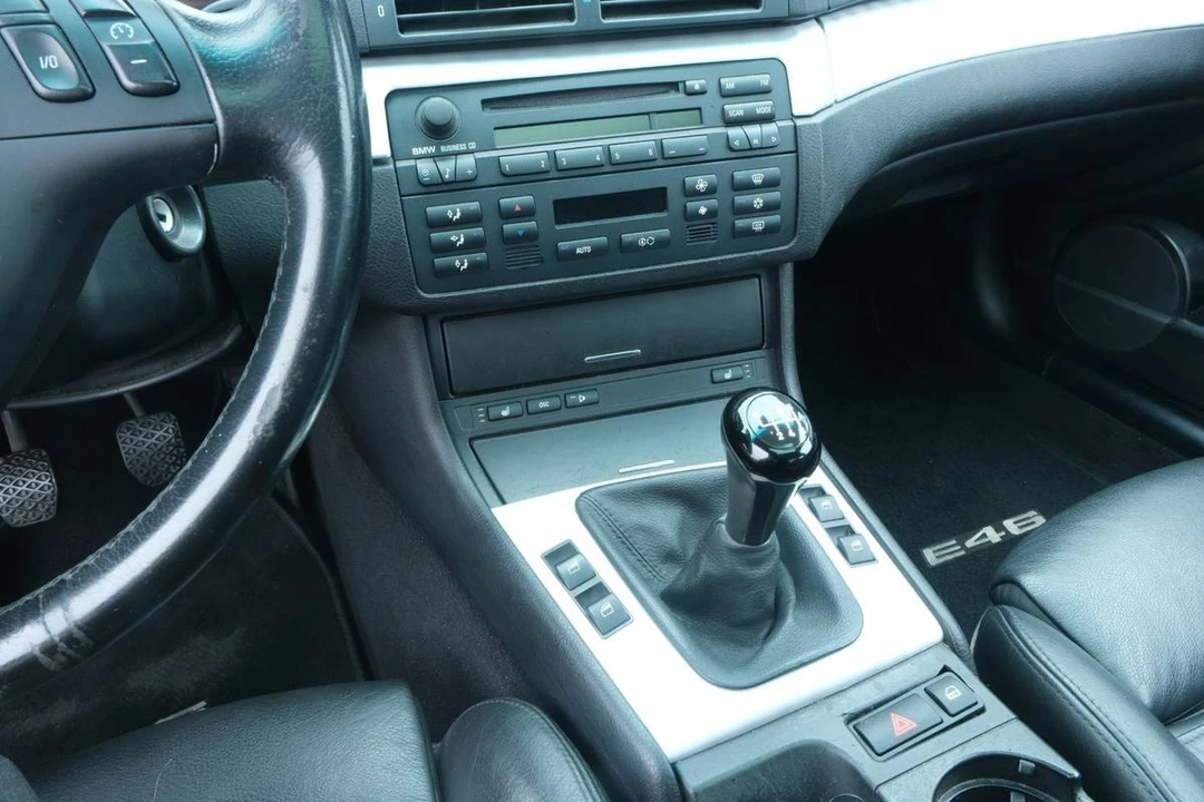 2004 BMW E46 330i & 330Ci - Image 19 of 23