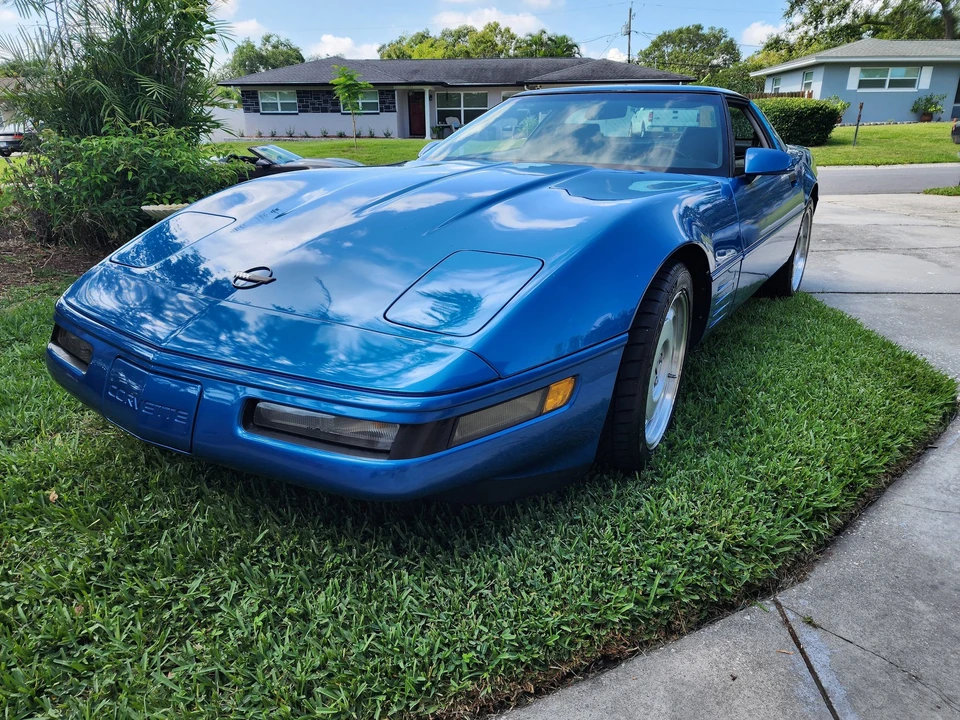 Chevrolet Corvette - Image 13 of 14