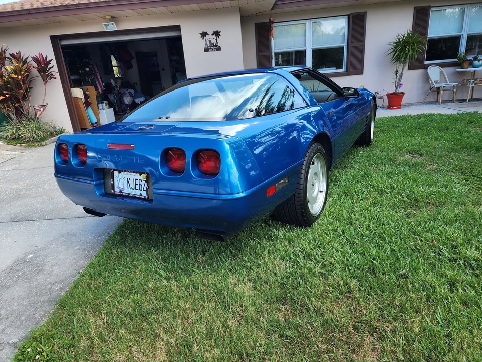 Chevrolet Corvette - Image 3 of 14
