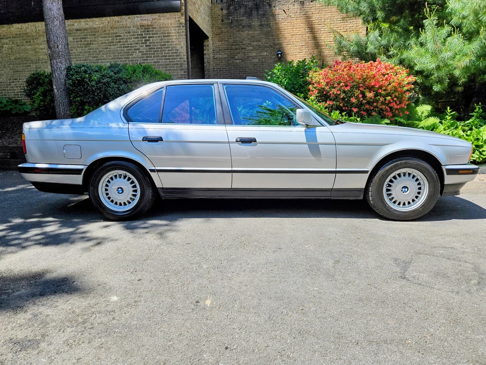 1990 BMW E34 5 Series - Image 2 of 3