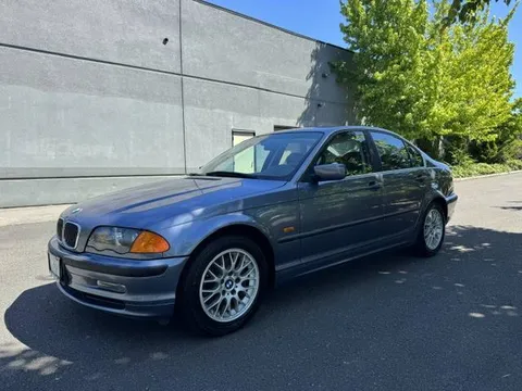 2000 BMW 328i Sedan