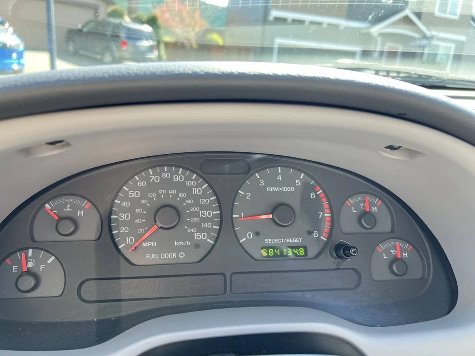 2001 Ford SN95 Mustang - Image 13 of 19