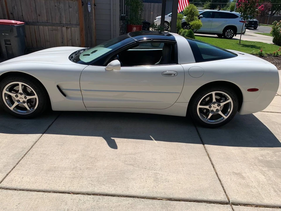 2002 Chevrolet Corvette C5 - Image 2 of 10