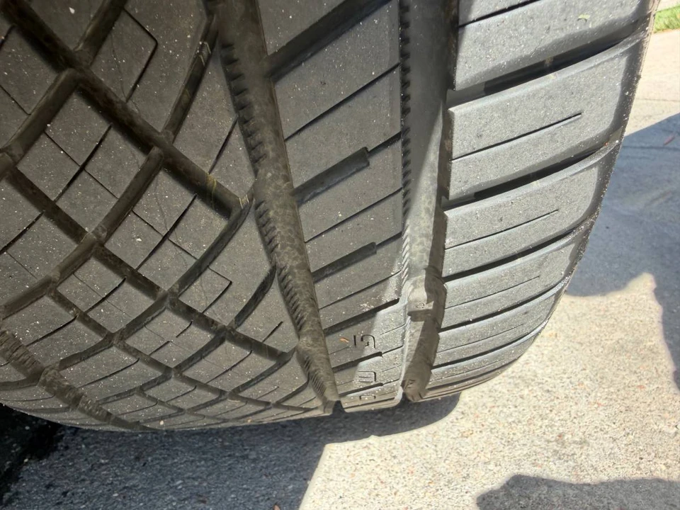 2002 Porsche 996 Carrera 4 - Image 19 of 23