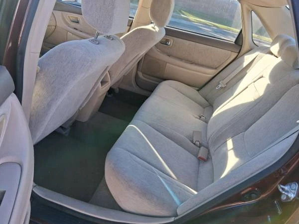 2004 Toyota Avalon 1st Gen - Image 12 of 16