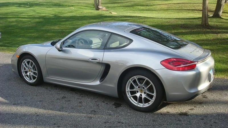 2015 Porsche 981 Cayman - Image 8 of 10