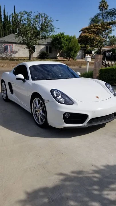 2015 Porsche 981 Cayman - Image 4 of 10
