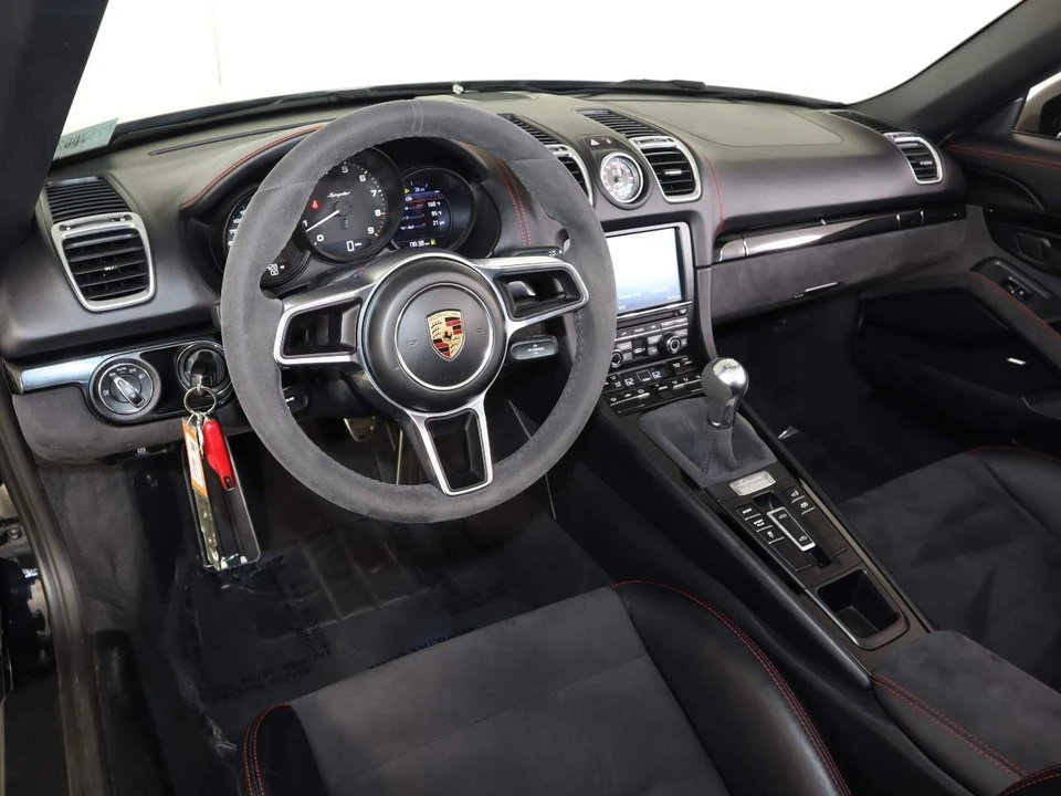 2016 Porsche 981 Boxster Spyder - Image 4 of 12