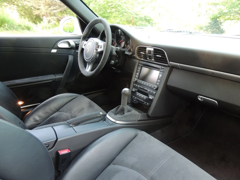 2011 Porsche 997 Carrera GTS - Image 13 of 23