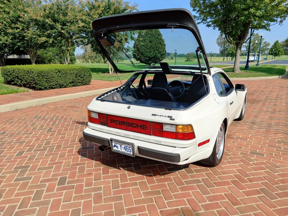1989 Porsche 944 S2 - Image 6 of 28