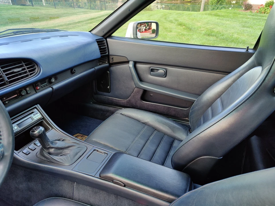1989 Porsche 944 S2 - Image 9 of 28