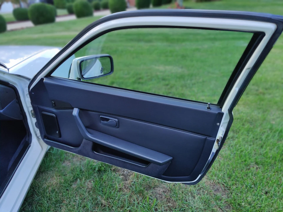 1989 Porsche 944 S2 - Image 11 of 28