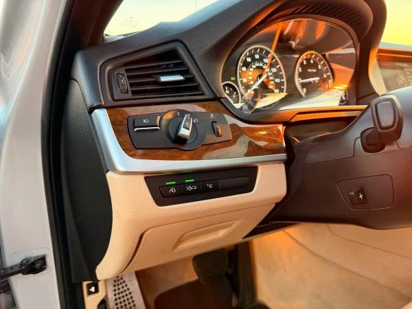 2013 BMW E28 5 Series - Image 14 of 21
