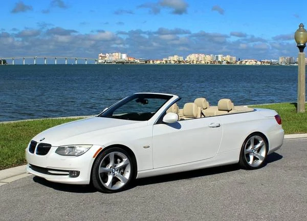 2011 BMW E93 335i Convertible - Image 2 of 7