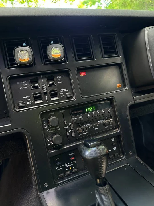 1989 Chevrolet Corvette C4 - Image 11 of 20