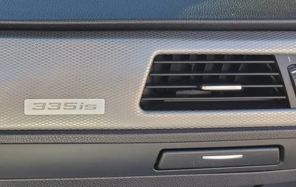 2011 BMW E93 335i Convertible - Image 13 of 20