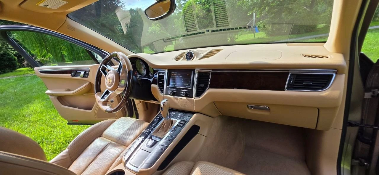 2016 Porsche Macan S - Image 13 of 18