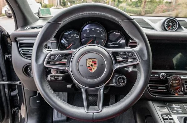 2021 Porsche Macan GTS - Image 4 of 6