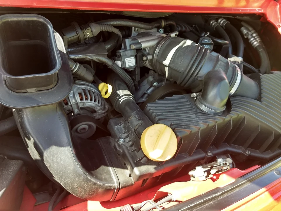 1999 Porsche 996 Carrera - Image 23 of 31