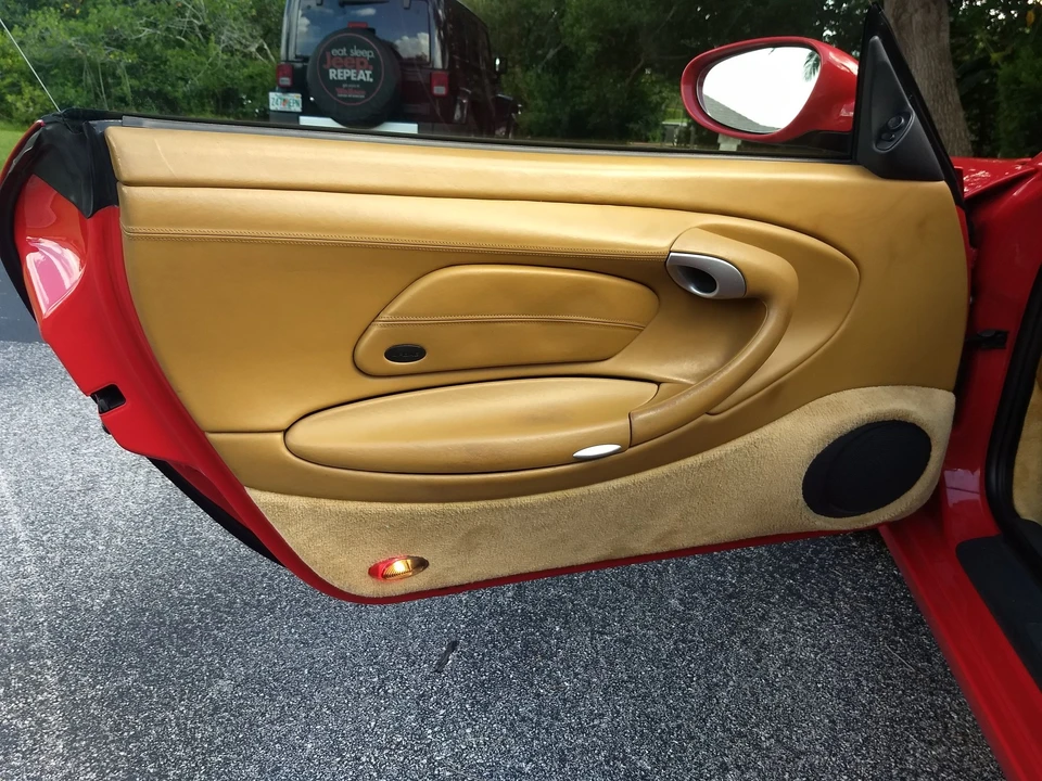 1999 Porsche 996 Carrera - Image 27 of 31