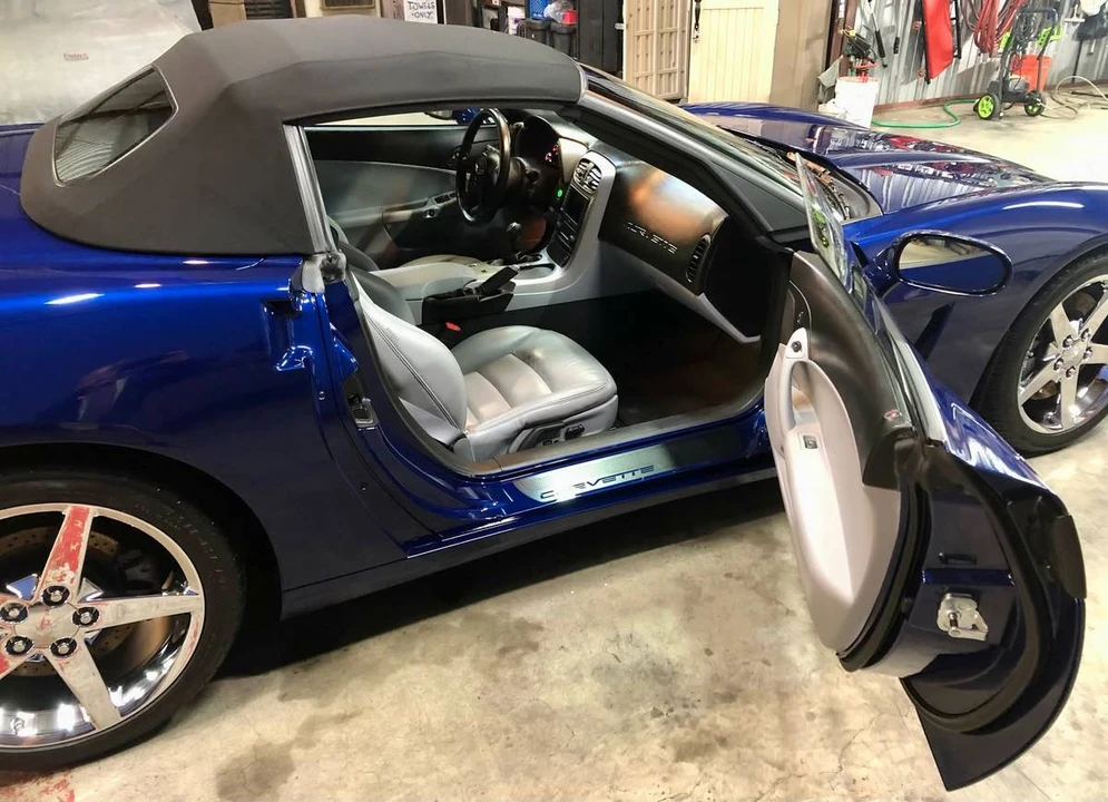 2005 Chevrolet Corvette C6 - Image 2 of 5