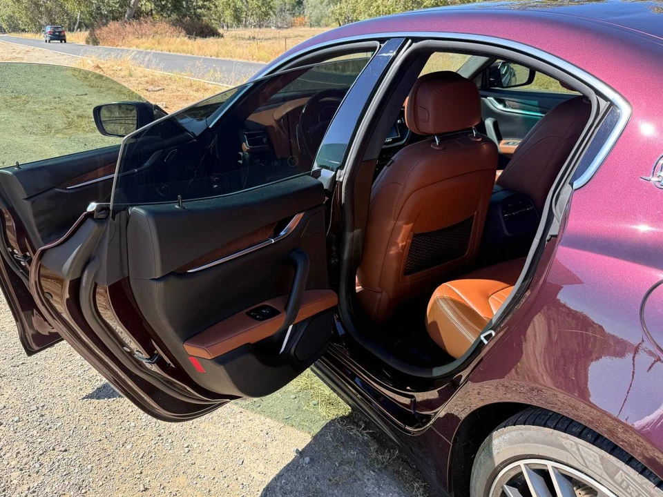 2014 Maserati Ghibli 3rd Gen - Image 16 of 21