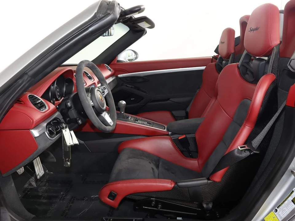 2020 Porsche 718 Boxster Spyder - Image 7 of 8