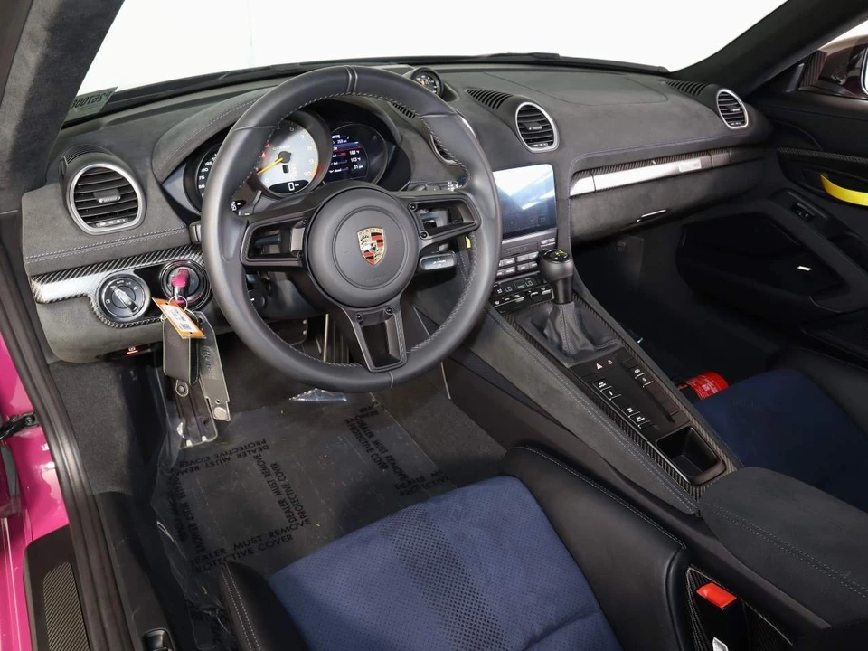 2024 Porsche - Image 4 of 9