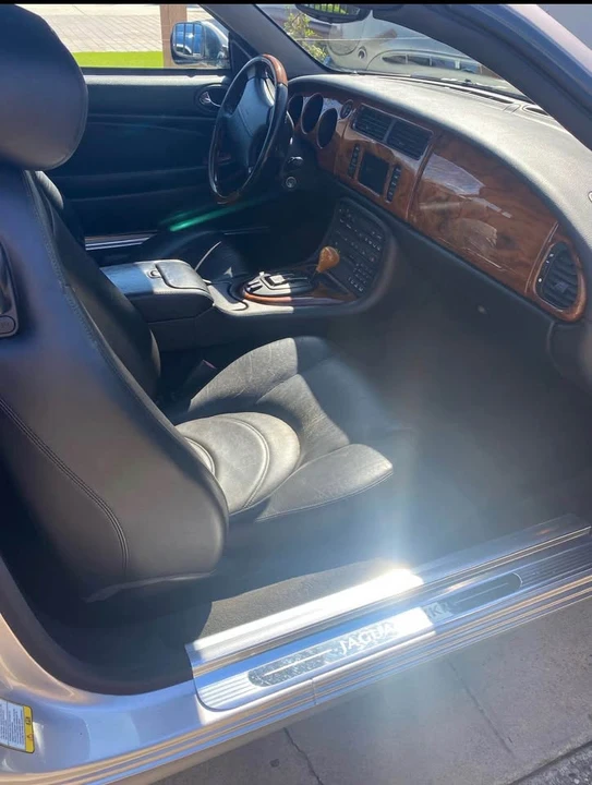 2002 Jaguar X100 XKR - Image 5 of 10