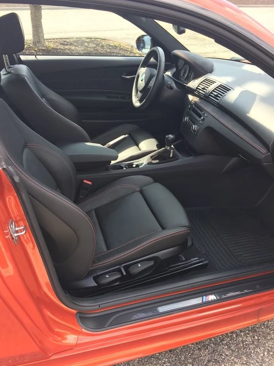 2011 BMW 1M - Image 9 of 10